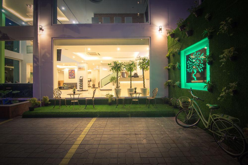 Colina Sky Hotel Phnom Penh Zewnętrze zdjęcie