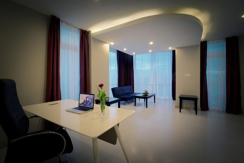 Colina Sky Hotel Phnom Penh Zewnętrze zdjęcie
