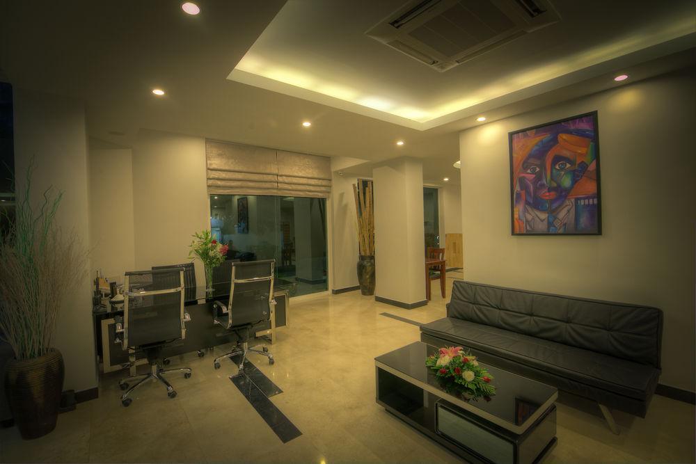 Colina Sky Hotel Phnom Penh Zewnętrze zdjęcie